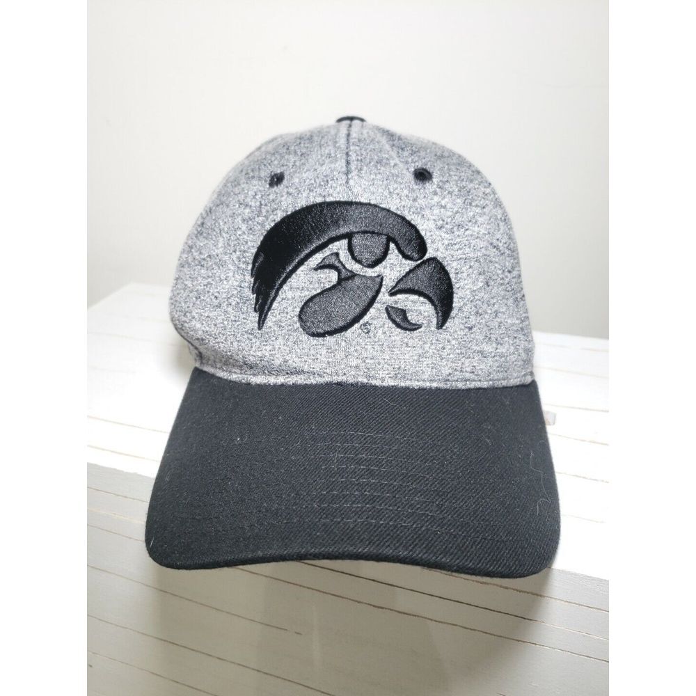 Zephyr Adult NCAA Iowa Hawkeyes Gray Black Hat Cap Size L /XL Basketball College
